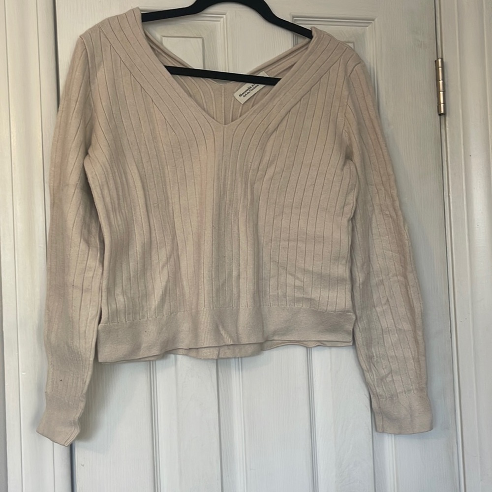 Abercrombie Women's
LuxeLoft Slouchy V-Neck Sweater